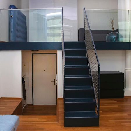 Modern Apartment With Terrace And Air Conditioning ปราก ภายนอก รูปภาพ